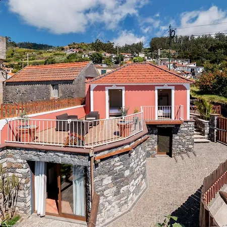 Semesterbostad Casa Do Cavalo Das Florencas By An Island Apart Calheta (Madeira)