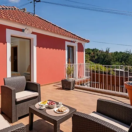 Semesterbostad Casa Do Cavalo Das Florencas By An Island Apart *